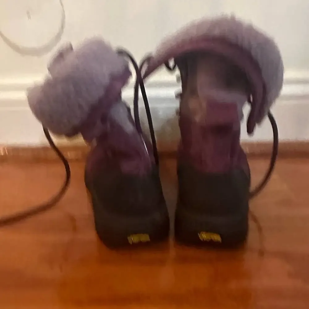 UGG Gir's Butte Boots sz 4 Snow Boots Insulated Winter Boots Waterproof